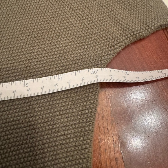 Banana Republic sweater - Picture 6 of 8